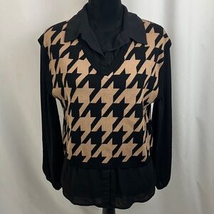 Belldini Black and Tan Houndstooth Blouse with Sweater Vest Women’s Medium